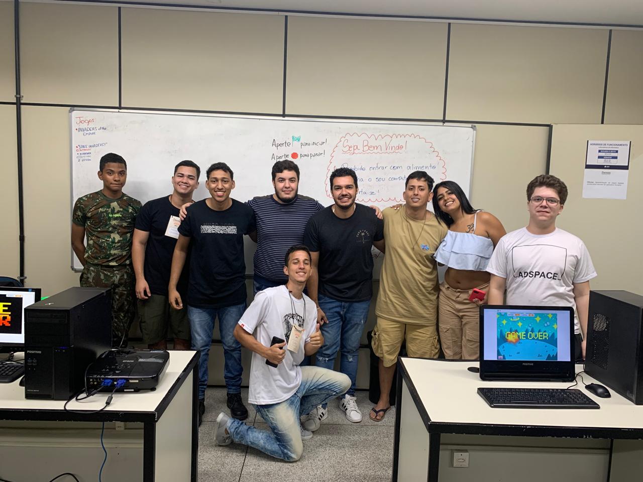 Equipe 1 do curso que apresentou proj no seminario de extens 2024